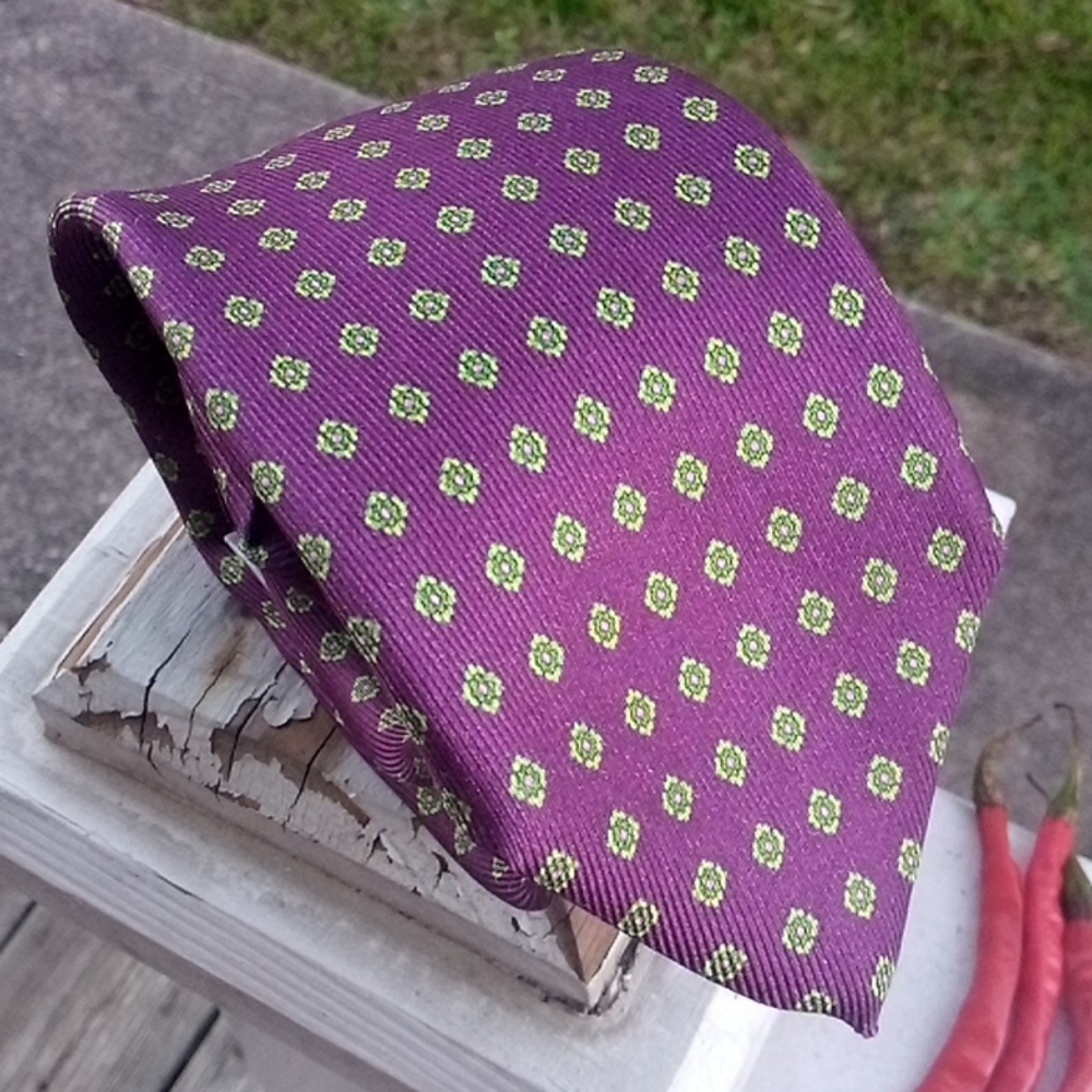 Beautiful CAUMONT Silk Tie Purple & Green EUC